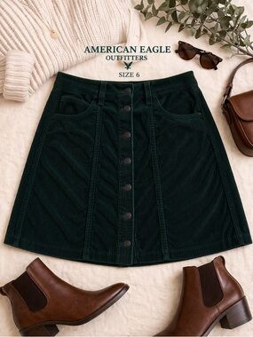 Y2K Academia Preppy AE Hunter Green Corduroy Button Front Mini Skirt Size 6